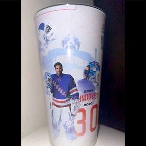 NY RANGERS HENRIK LUNDQVIST JERSEY RETIREMENT NIGHT COLLECTIBLE CUP